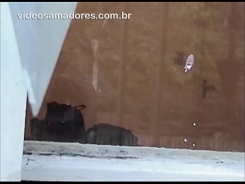 ❤️ Pohoten moški opazuje svoje dekle z drugim fantom in snema videoposnetek seksa, ne da bi pri tem motil par ️  Seks pri nas