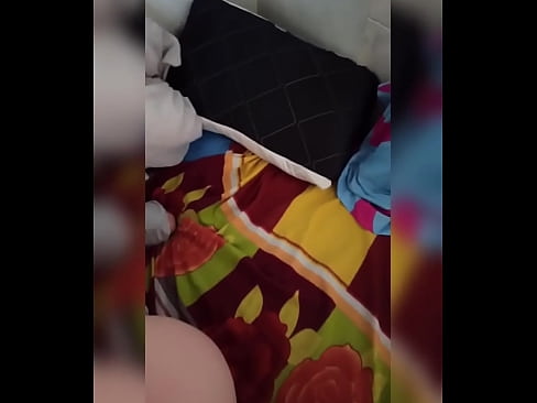 ❤️ Moja sostanovalka ostane sama doma, ker gre njen mož na počitnice, jaz pa izkoristim priložnost, da jo pofukam in ji napolnim rit z mlekom ️ Seks pri nas