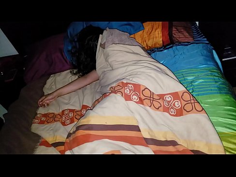 ❤️ Stepson berači svojo mlado mačeho, medtem ko ona spi. ️ Seks pri nas
